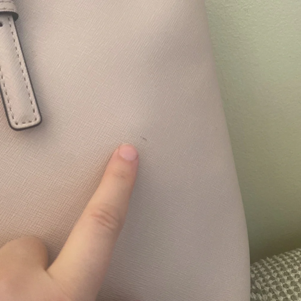 MK Michael Kors Jet Set Micro-Stud Stripe Saffiano Bag blush pink. Travel tote - Picture 4 of 16